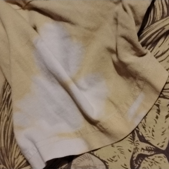 Graphic Lion T-Shirt - Picture 5 of 9